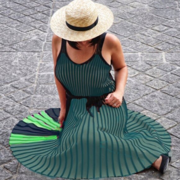 Beautiful Women's Haute Rogue Multi-Coloured Knit Dress - Picture 13 of 13